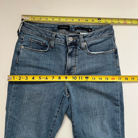 Banana Republic Curvy Mid Rise Skinny Jeans - Picture 15 of 16